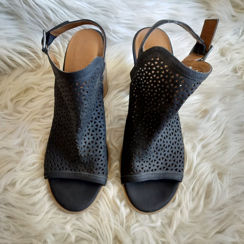 Universal Thread Black Open Toe Open Back Sandal … - image 2